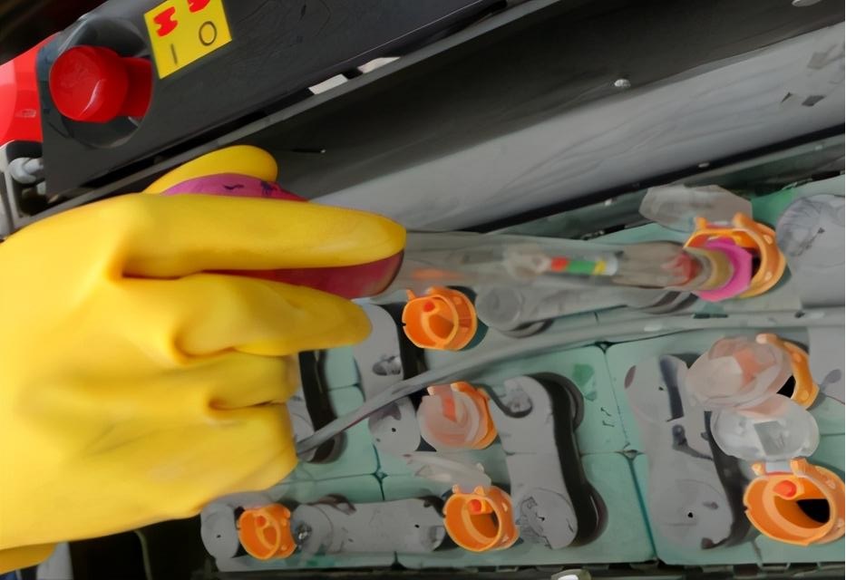 電瓶加水的正確步驟你了解嗎?